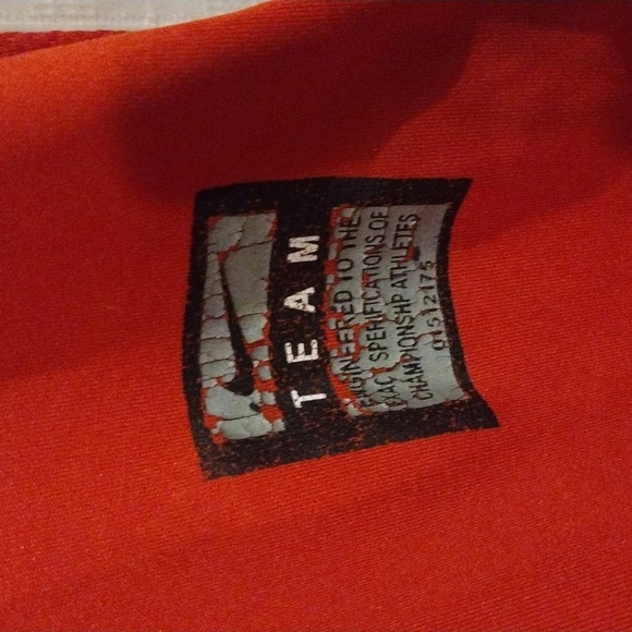 Rooney Soccer shirt...check out the patches! Nike and more - Picture 4 of 5